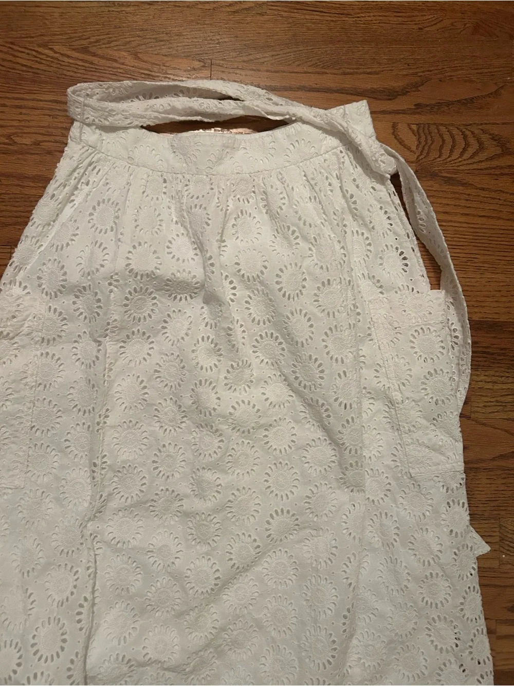 Lilly Pulitzer Women’s S Summery Beachy White Cotton Skirt W/ Eyelet Details - Picture 11 of 14